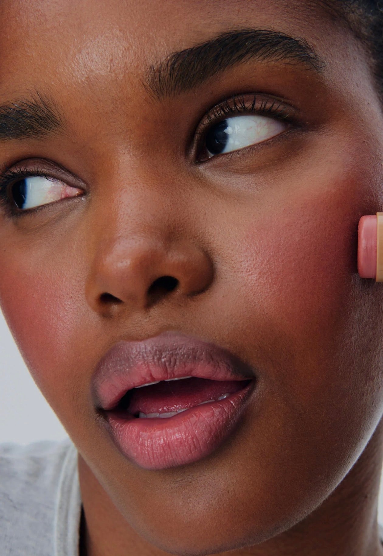 Rhode Pocket Blush Freckle - Bâton de fard à joues crème