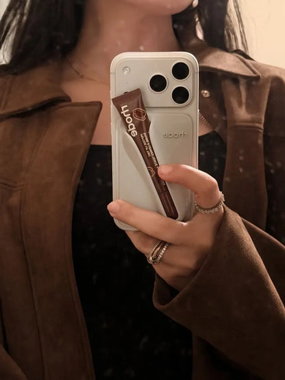 snap-on lip case with lipgloss
